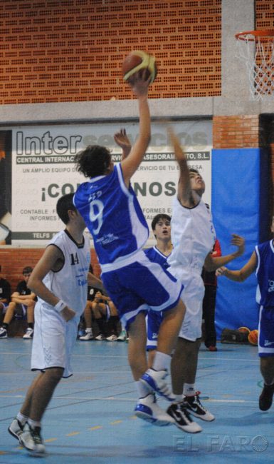 El Faro - El San Agustín gana al CB Alcalá (20-82)