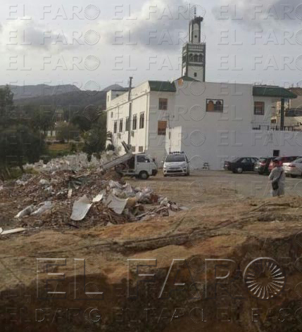 La Policía Local pone varias denuncias por verter escombros en Sidi Embarek