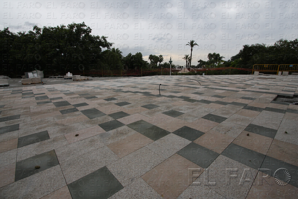 Las obras del Paseo de La Marina ya luce en una parte el nuevo pavimento