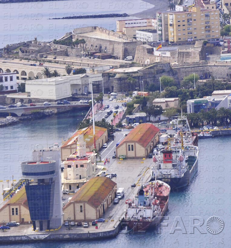 Los arquitectos creen que el PGOU obvia el puerto, la frontera y la red de transporte