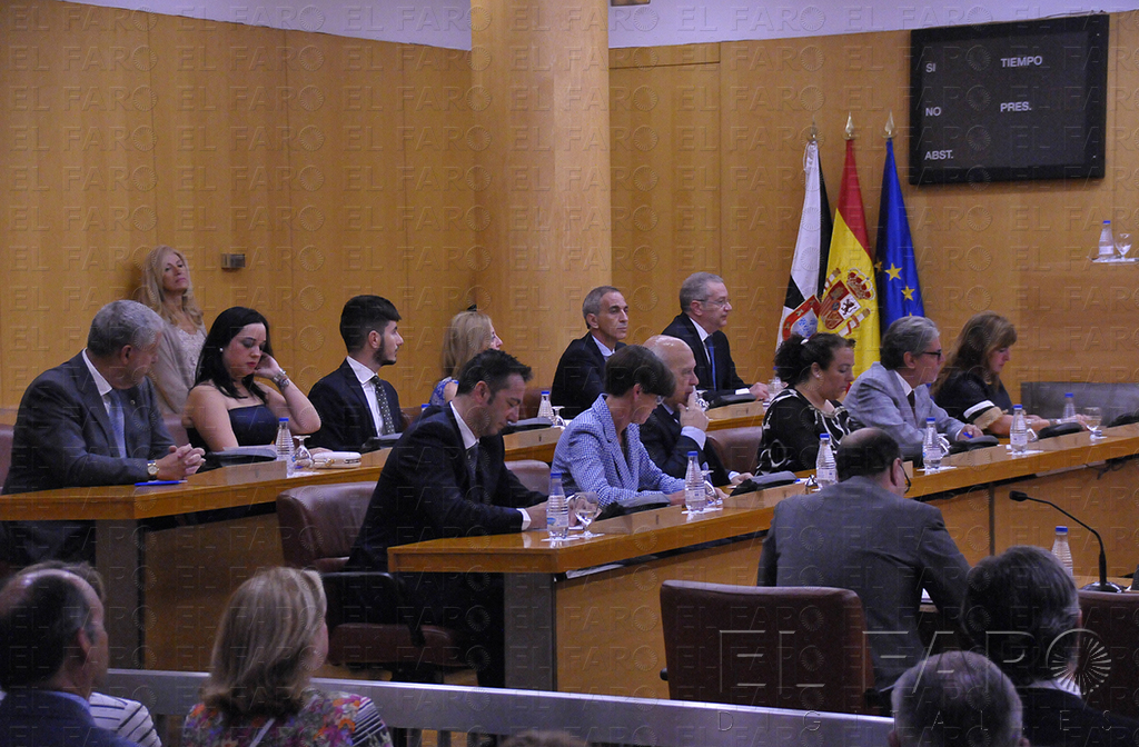 El próximo Gobierno de Vivas    puede quedarse en ocho consejerías