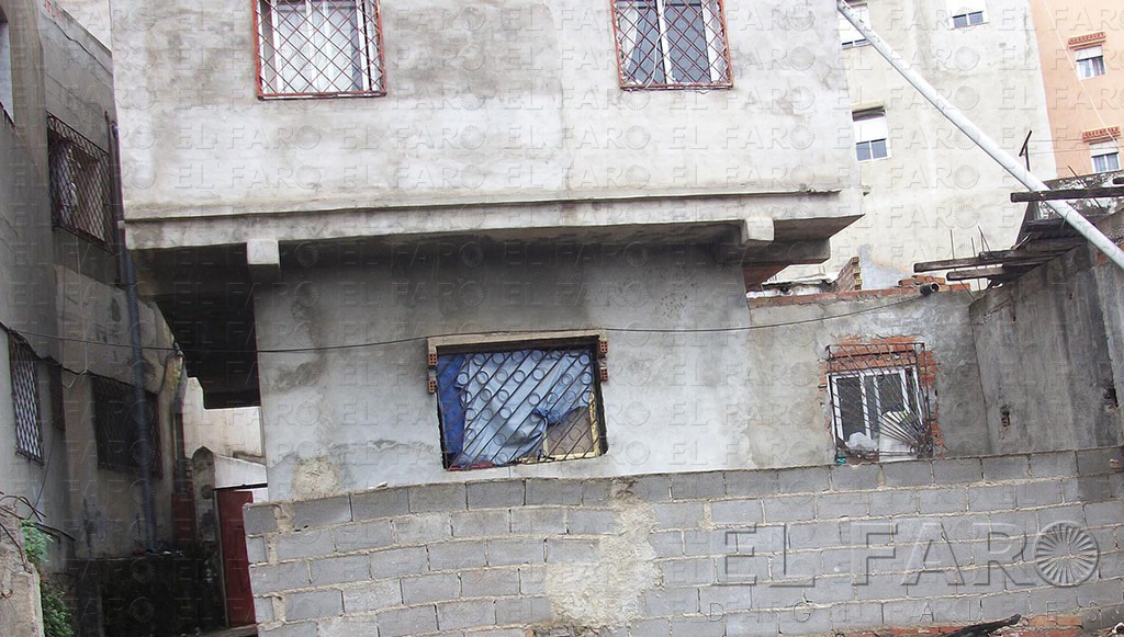 Fomento paraliza la obra ilegal de tres inmuebles y anuncia sanciones