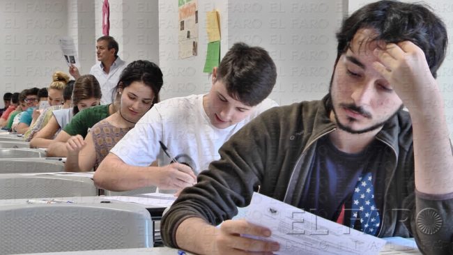 Unos 304 alumnos comienzan los exámenes de Selectividad