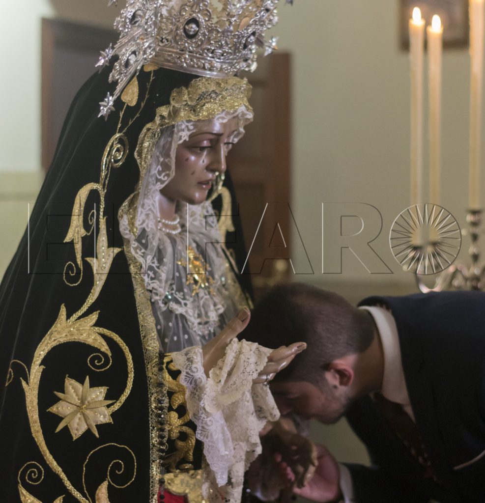 Besamanos de la Amargura