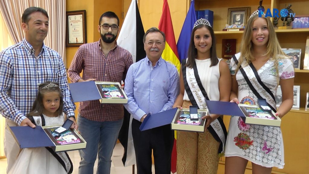 Vivas recibe a las Reinas de las fiestas