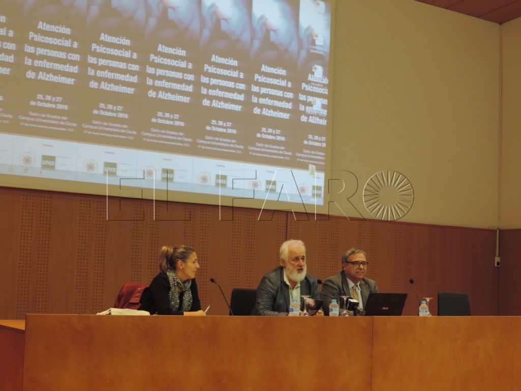 Comienza el curso de atención psicosocial a personas con Alzheimer