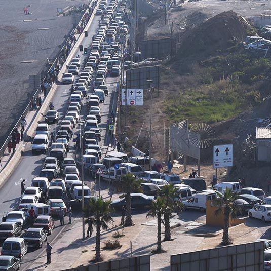 Caballas pedirá al Pleno que repruebe al delegado por su «manifiesta incompetencia» por las colas de la frontera
