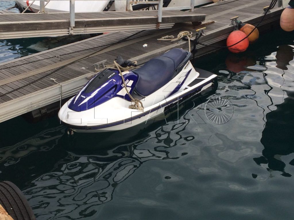 Detenido el piloto de una moto de agua tras desembarcar a un inmigrante