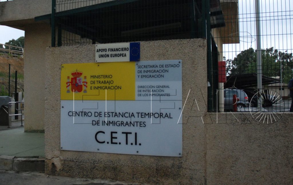 La Policía Nacional detiene a un grupo de malienses para su traslado a un CIE de la Península