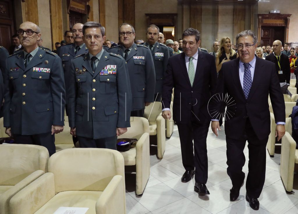 Más vigilancia y refuerzo de puertas de la valla de Ceuta para evitar saltos, anuncia Zoido