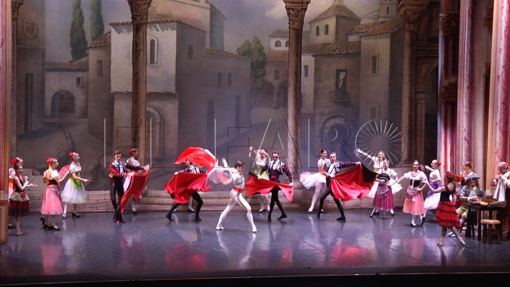 ‘Don Quijote’ baila en el Revellín