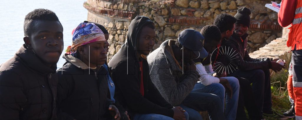 Interceptados 7 hombres y 5 mujeres tras llegar al Sarchal