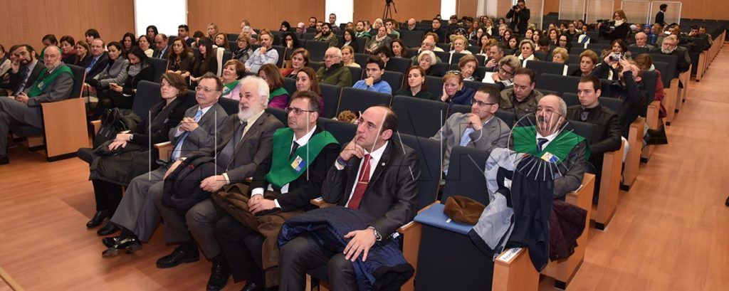 Aranda pone en valor el trabajo de los profesores en el Campus de Ceuta