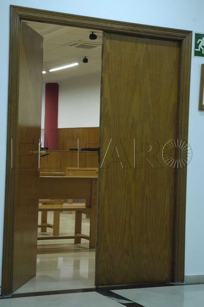 Multa y 5.200€ de indemnización por romperle la nariz y un diente