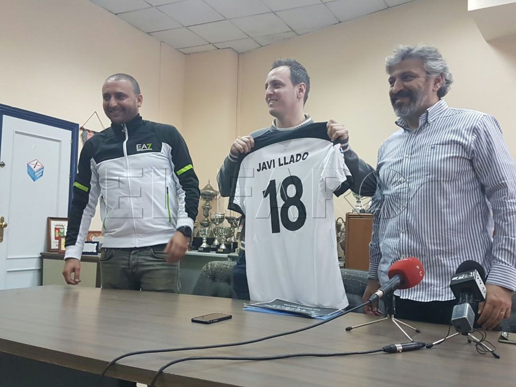 La AD Ceuta presenta su sección e-sports que jugará online en la XBox