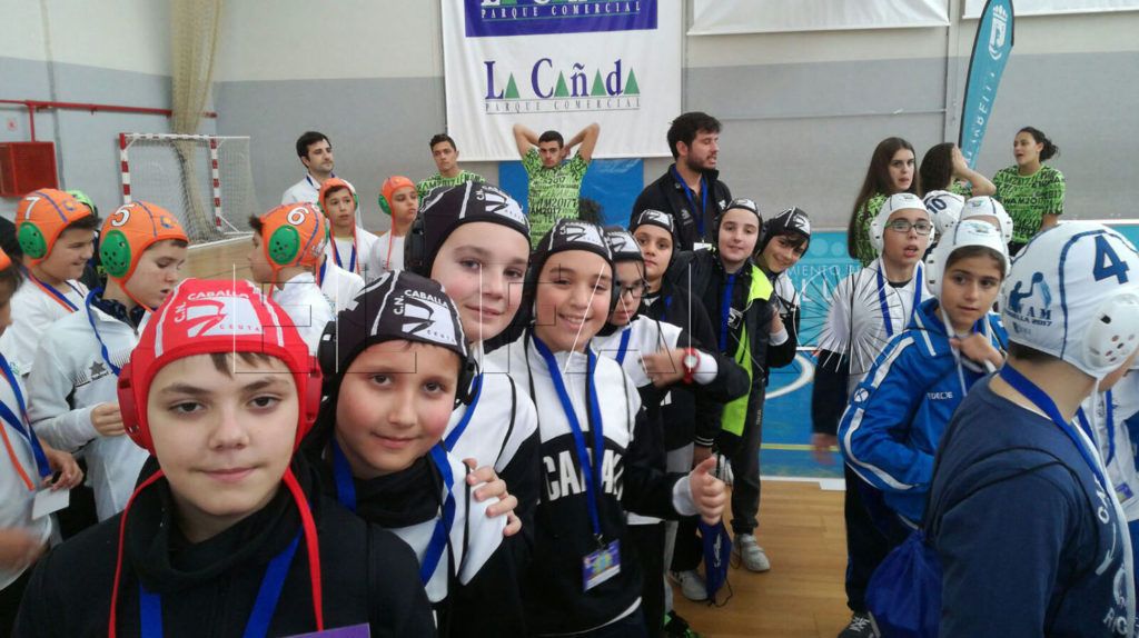 El CN Caballa alevín mixto pierde sus dos encuentros en el torneo europeo