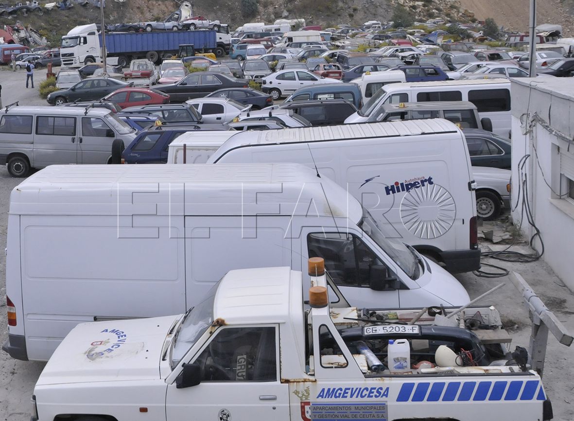 Acepta pagar una multa por llevarse su coche del depósito de Amgevicesa