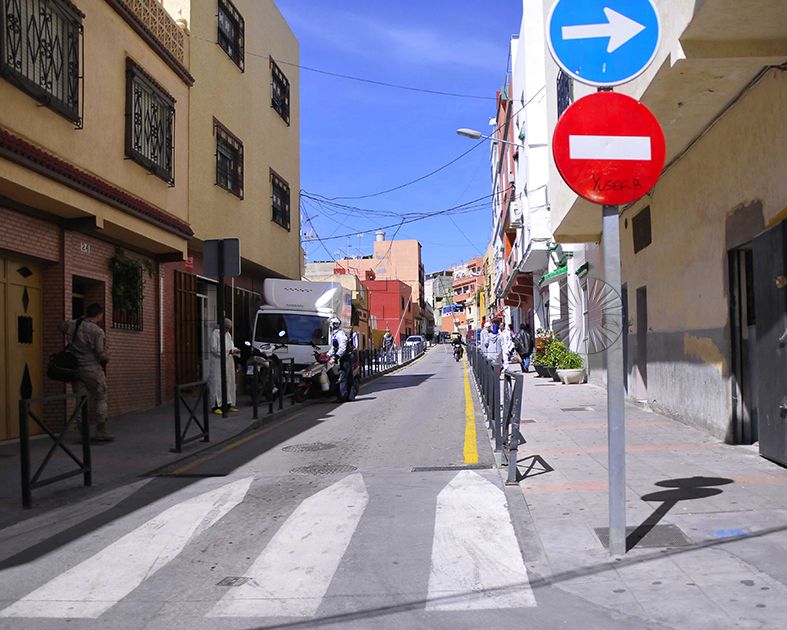 Príncipe Alfonso pide que se destinen más recursos a los jóvenes de la barriada