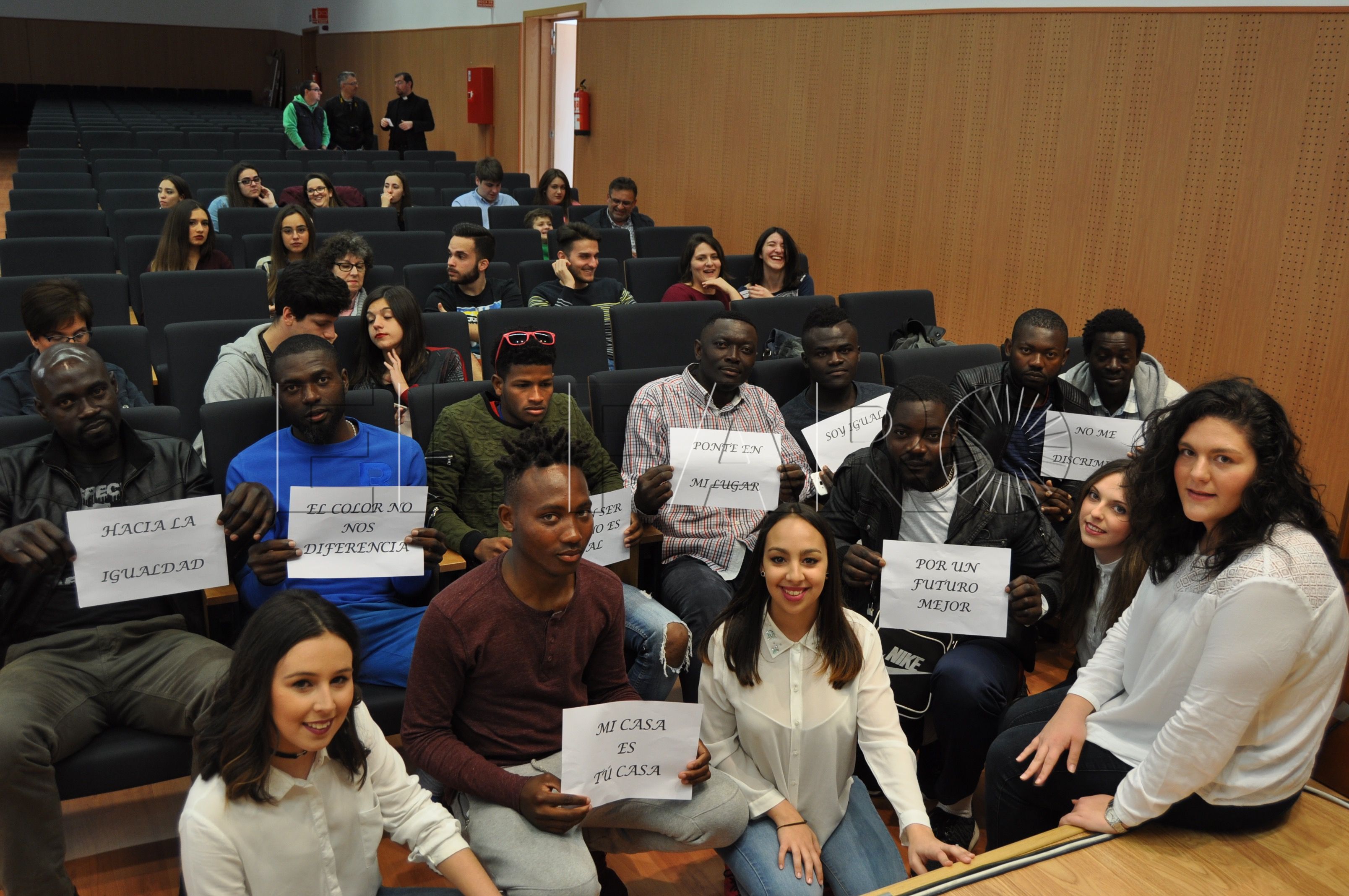 Espectáculo solidario en el Campus