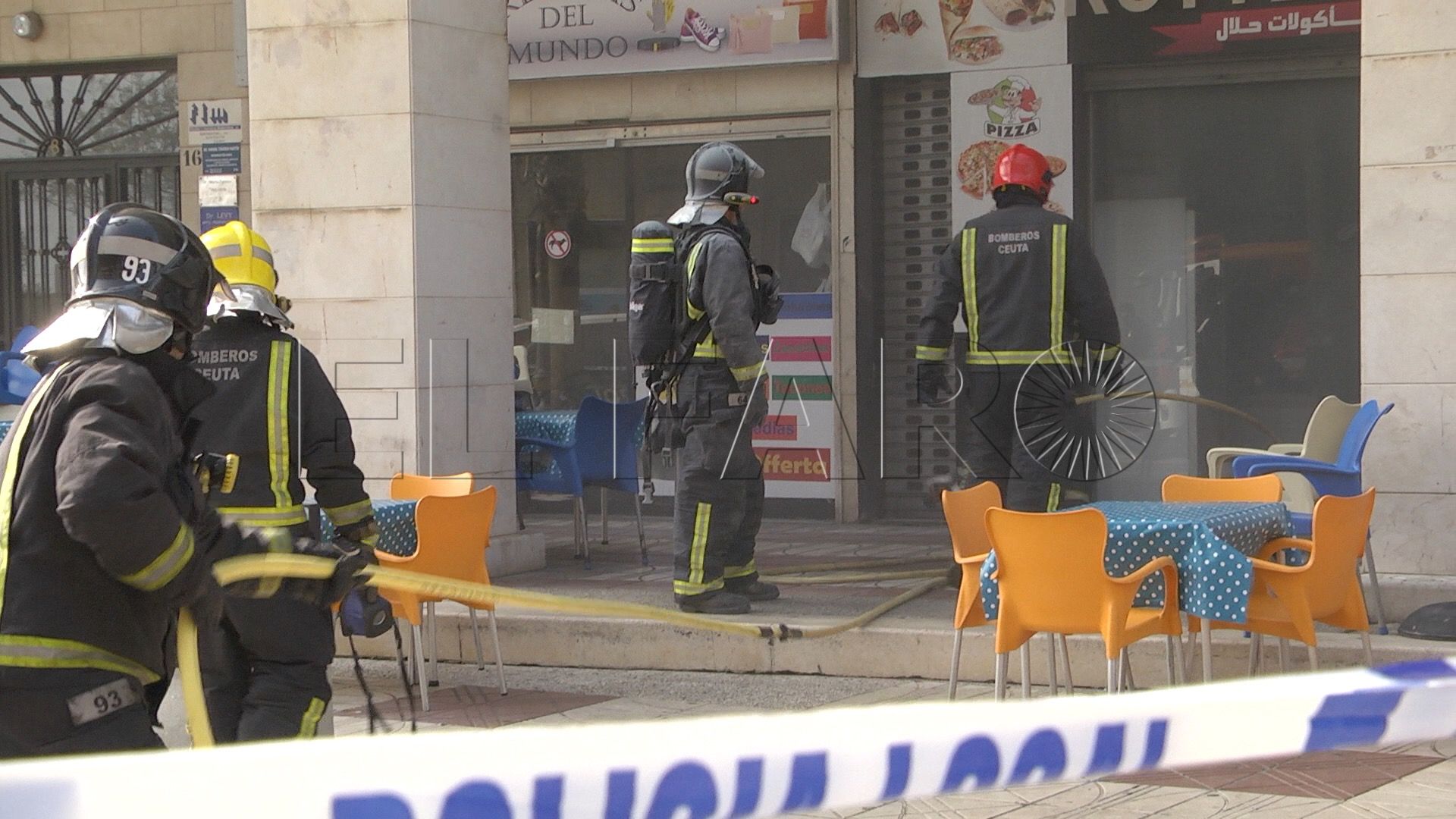 Una freidora, origen de un fuego en el bar-cafetería Rotterdam