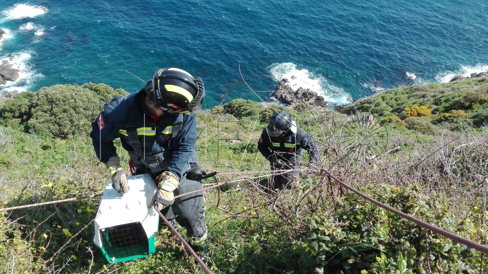 Escarpado rescate en ‘La Sirena’
