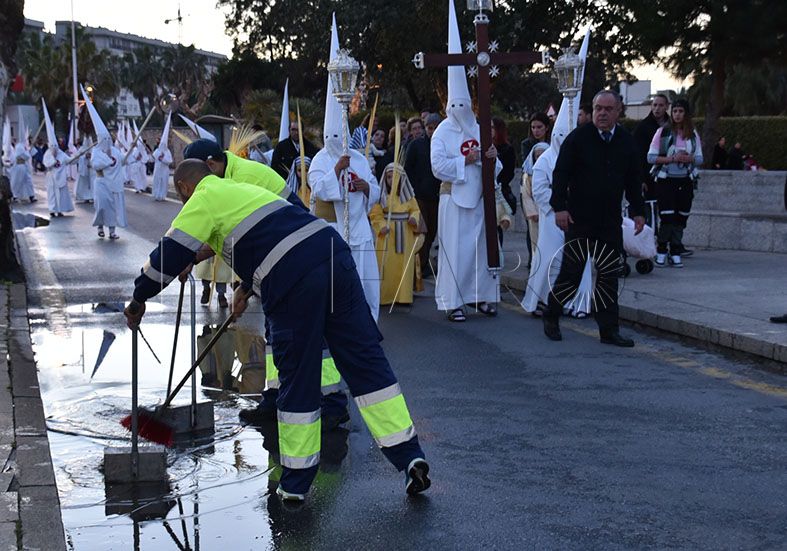 Trabajadores del sector de la limpieza viaria y empresas acercan posturas antes de la huelga