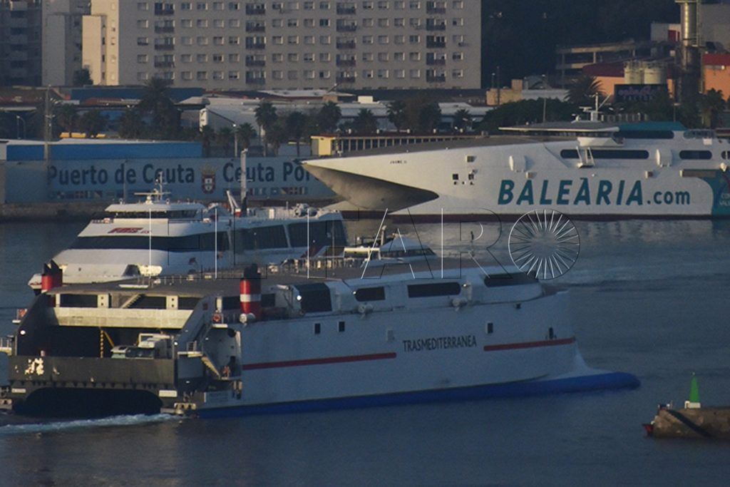 El Faro - Fomento no desvela qué empresas se han presentado al concurso marítimo