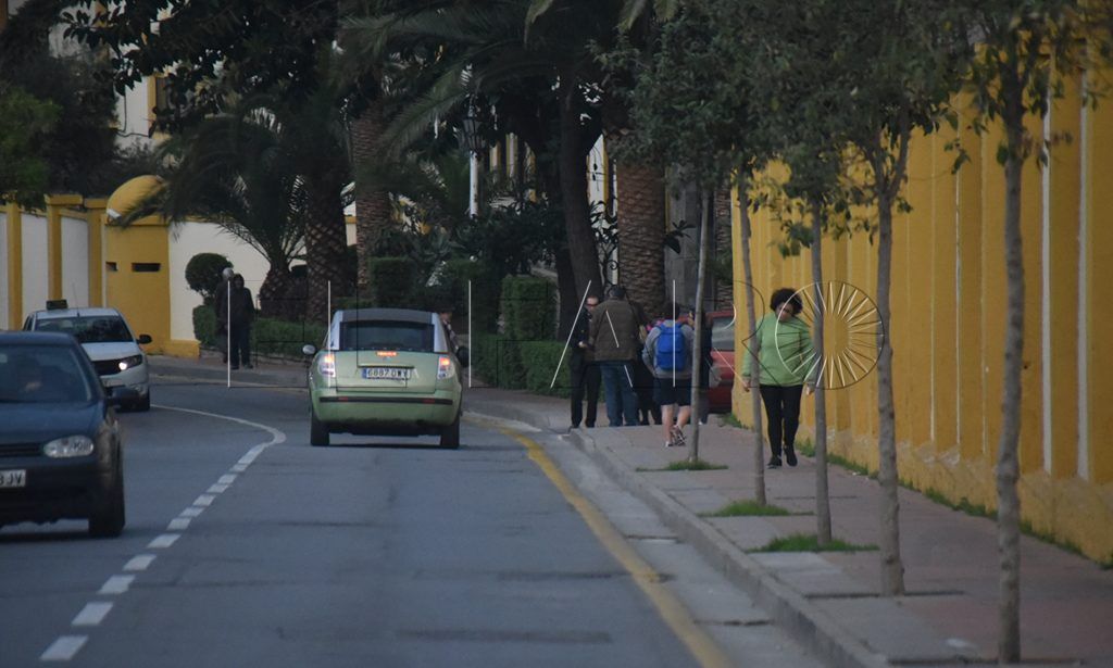 Atracan a punta de navaja y a plena luz  a una mujer en avenida Ejército Español