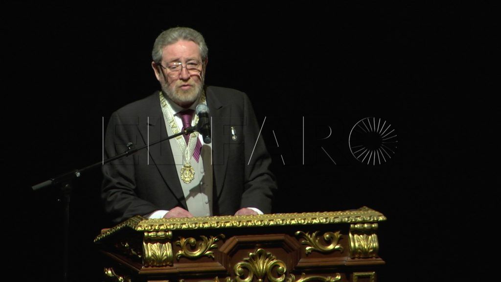 La Virgen del Rocío y las menciones emocionadas de García Ponferrada a su familia protagonizan el Pregón