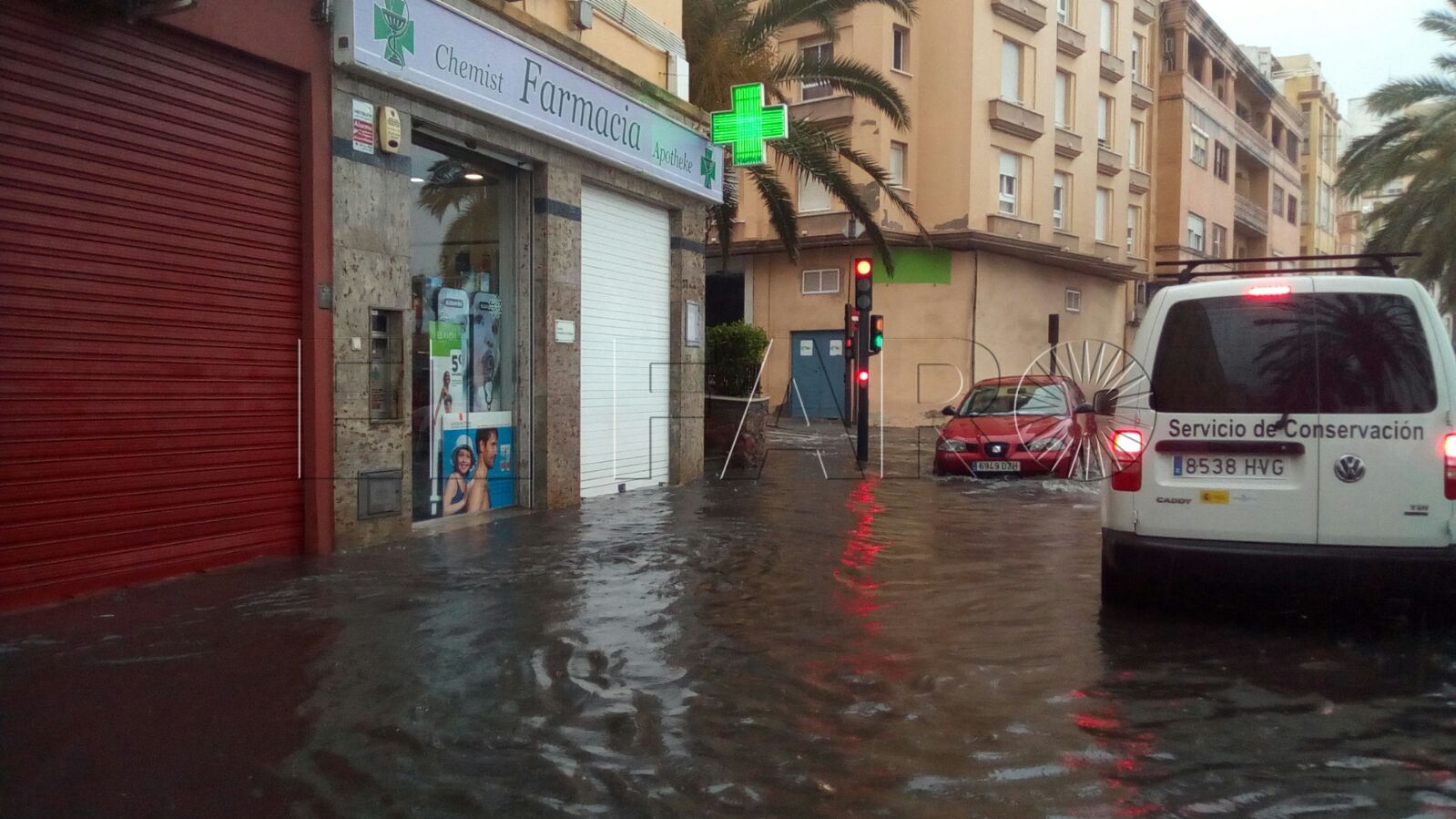 Las fuertes lluvias dejan inundaciones y suspenden algunos barcos con Algeciras