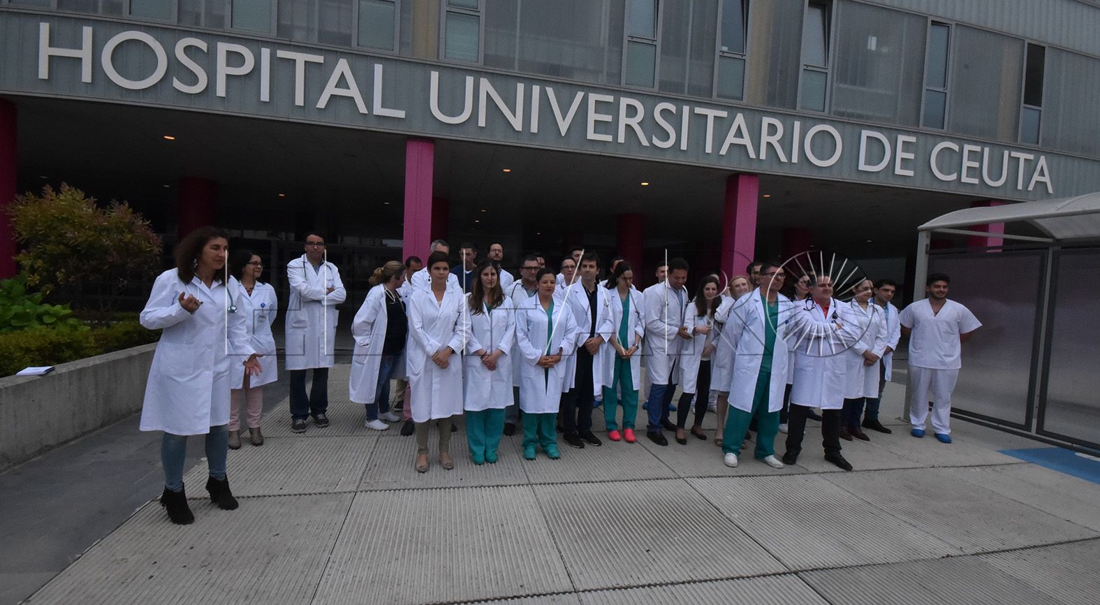 Unos 65 especialistas interinos piden a Ingesa que frene los traslados
