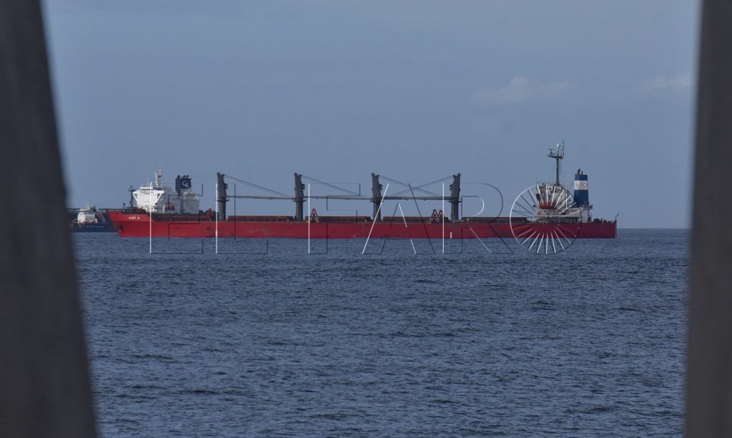 El Faro - Un barco rompe un cable de fibra óptica