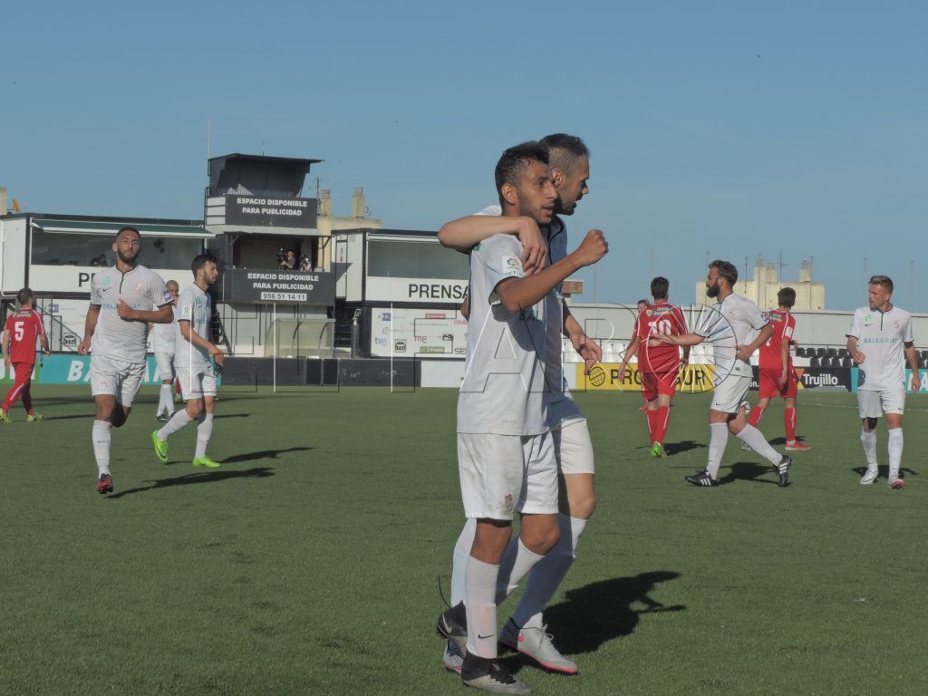 El Ceuta FC se despide del ‘Murube’ con victoria