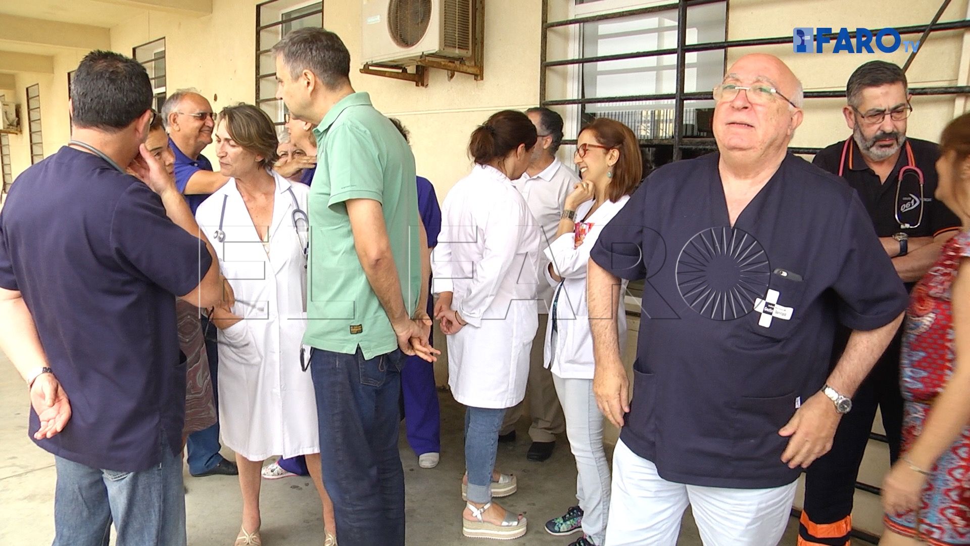 Concentración en el centro de salud del Tarajal en protesta por el intento de agresión a una facultativa