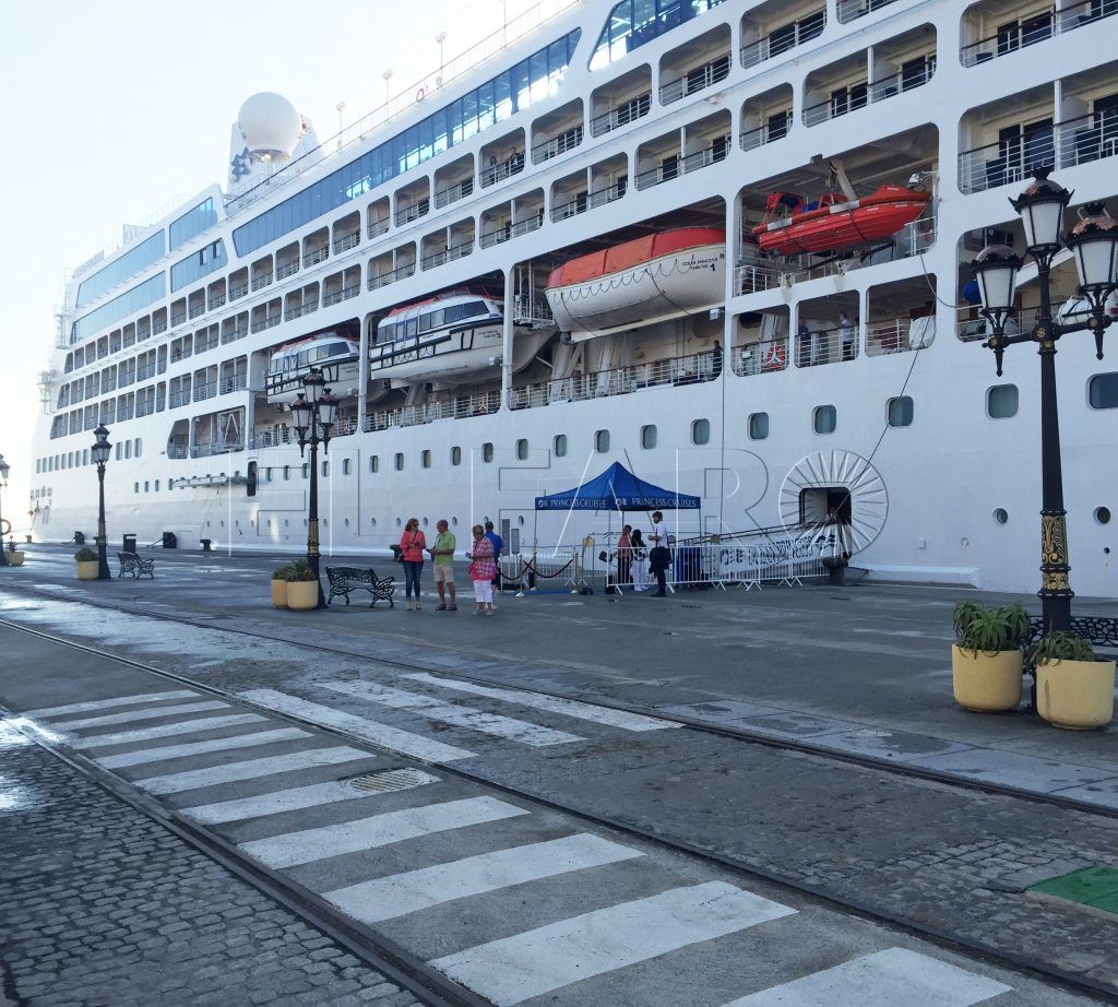 Turismo perfecciona la atención al visitante de cruceros
