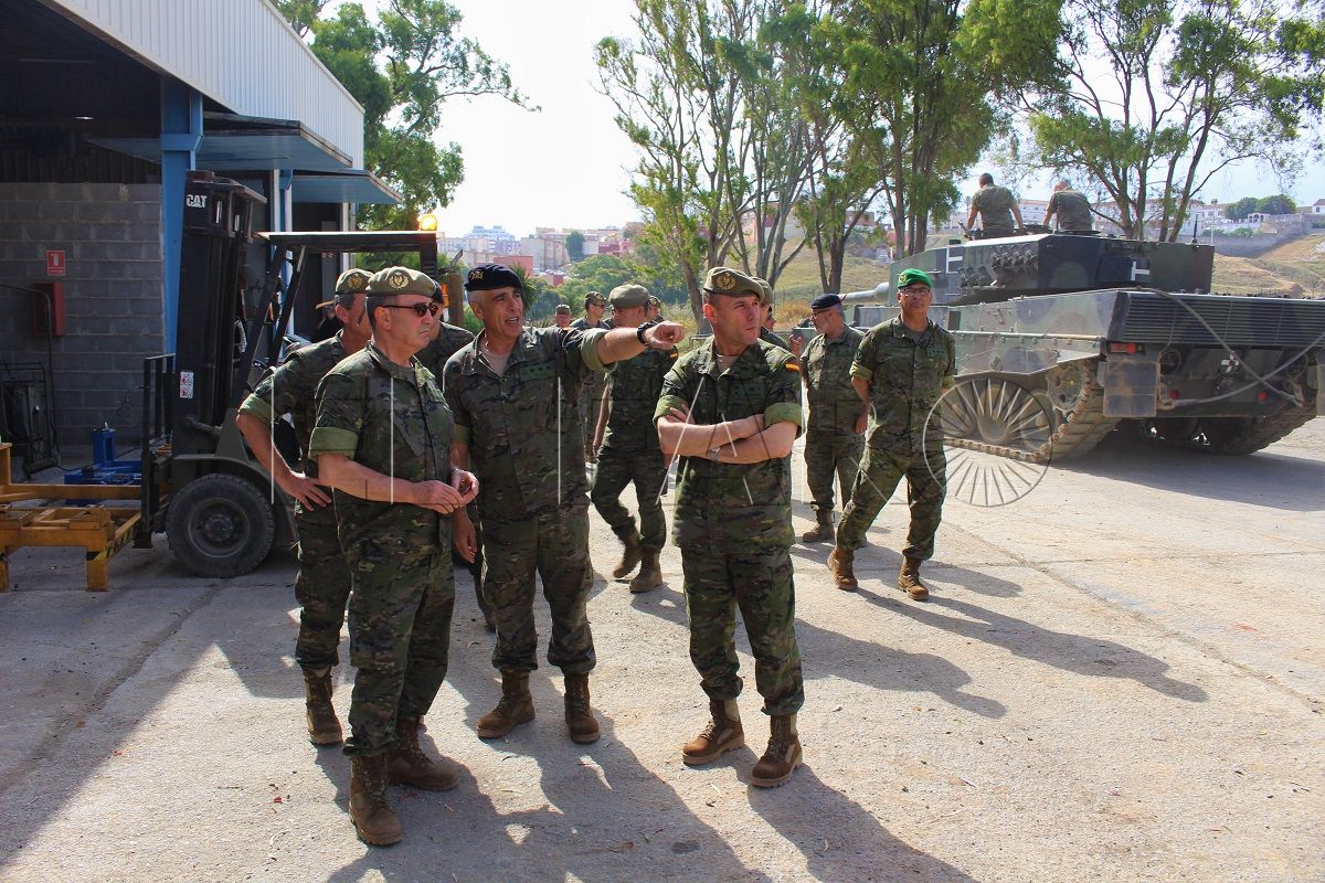El jefe de la Fuerza Terreste inspecciona las unidades de Ceuta