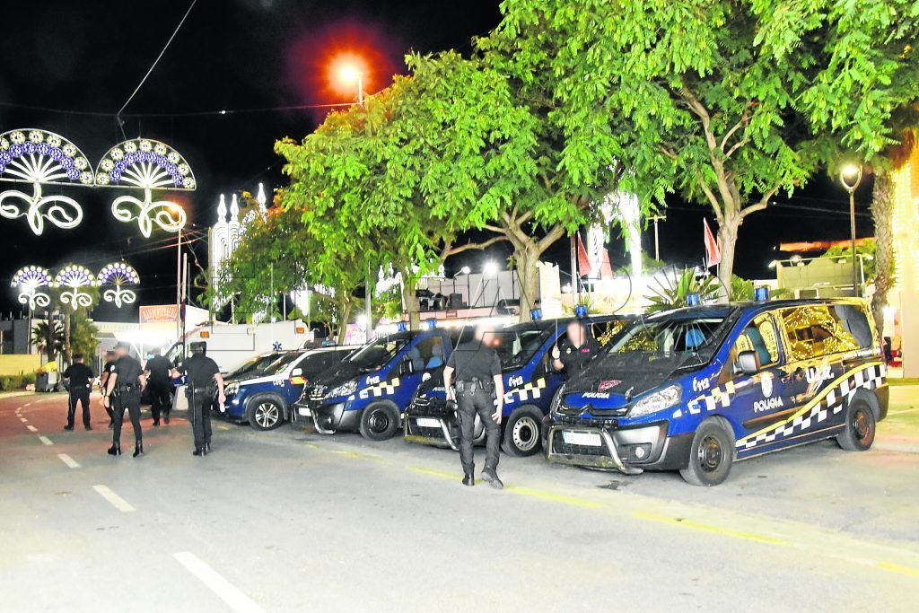 Marea Negra alerta de que el operativo por Feria “descuida” la seguridad en otras zonas
