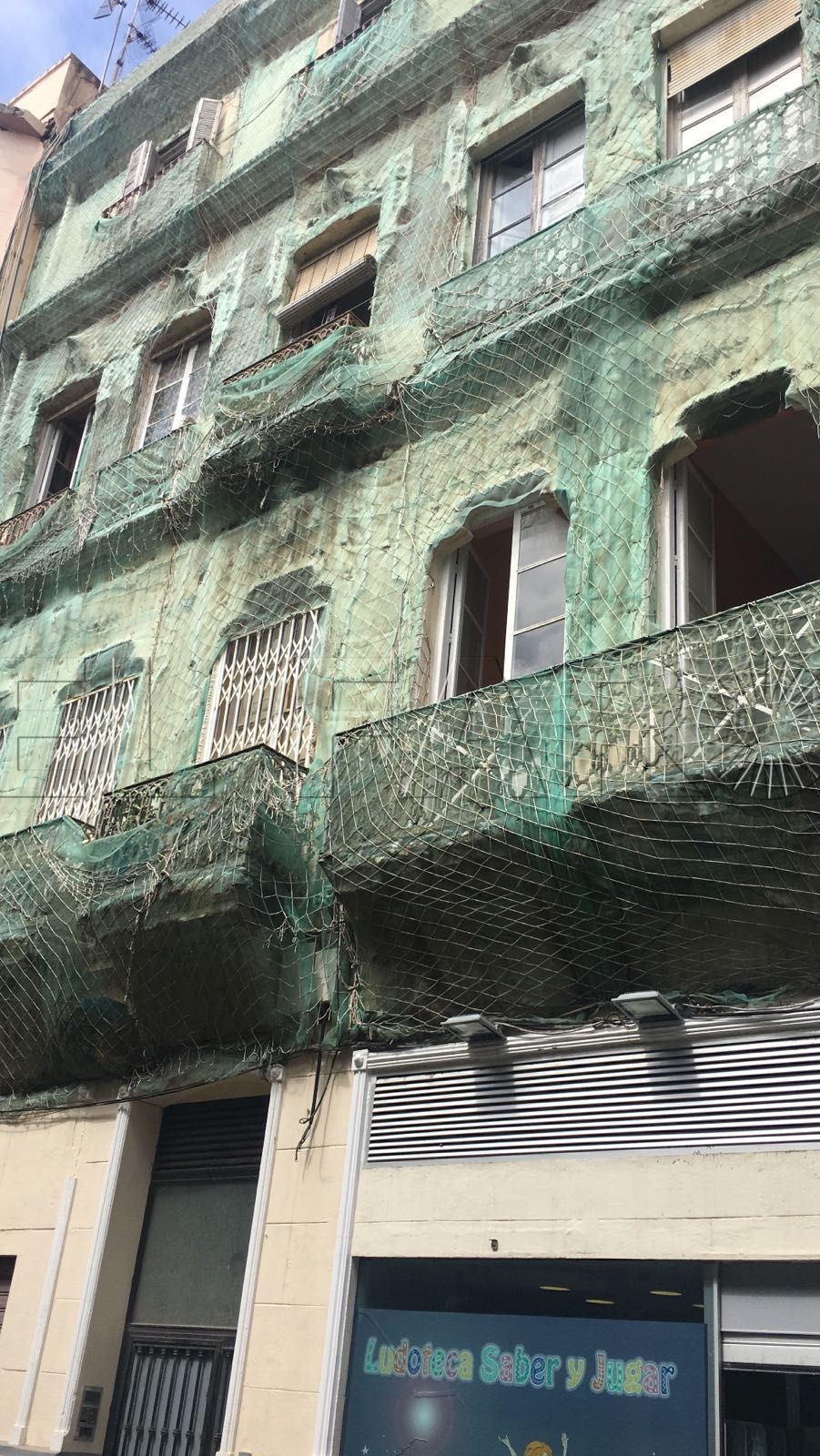 Ciudadanos pide solución para un edificio abandonado en el centro