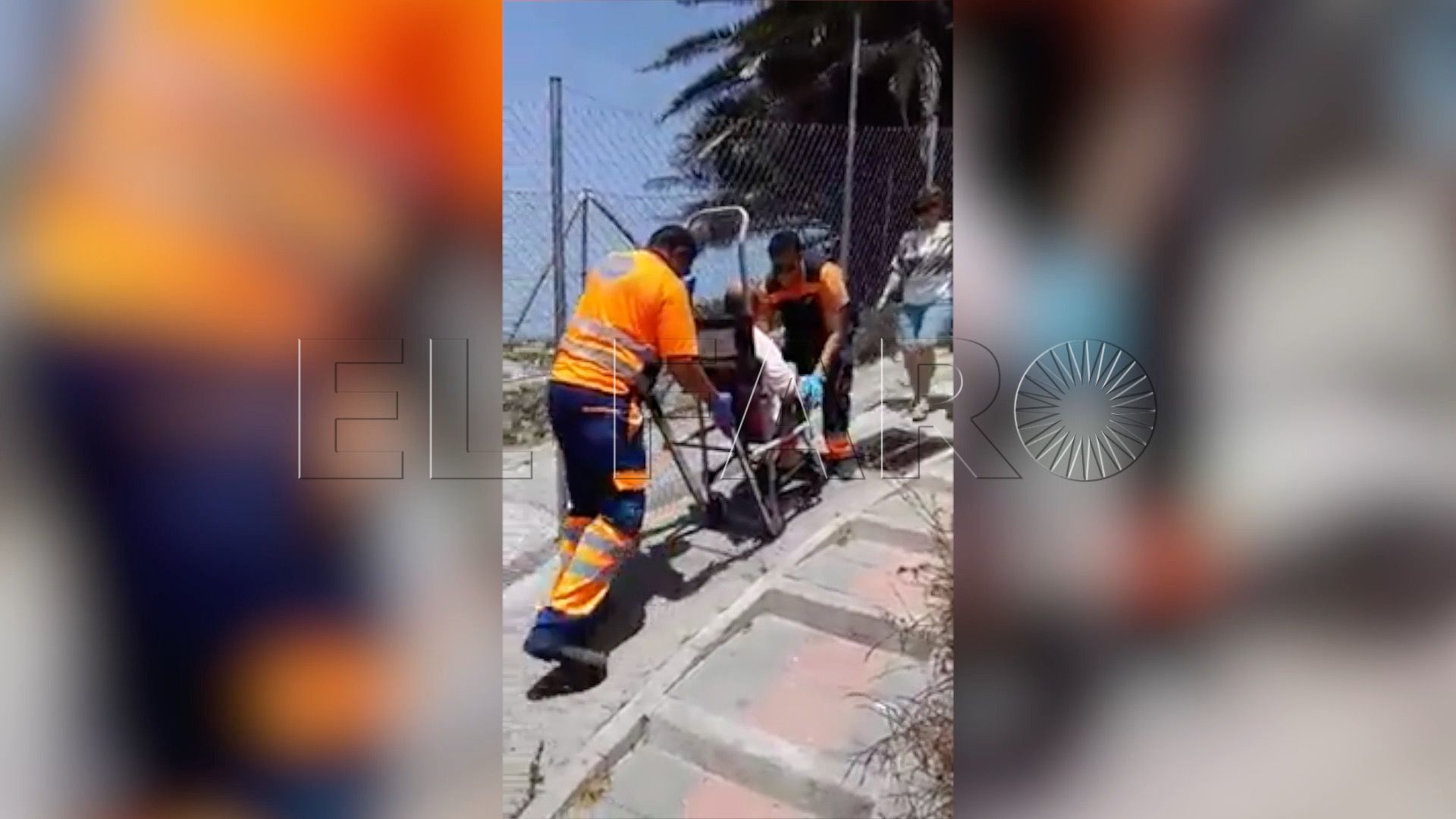 El 061 tardó una hora en trasladar a un vecino por el corte de Alcalá del Valle