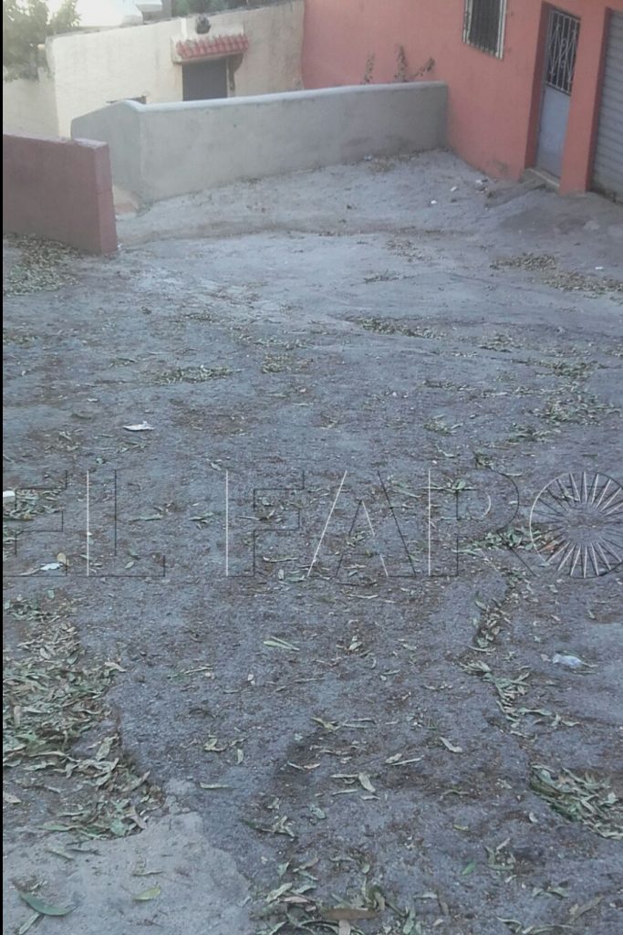Vecinos de la calle Este denuncian los accidentes producidos por su estado