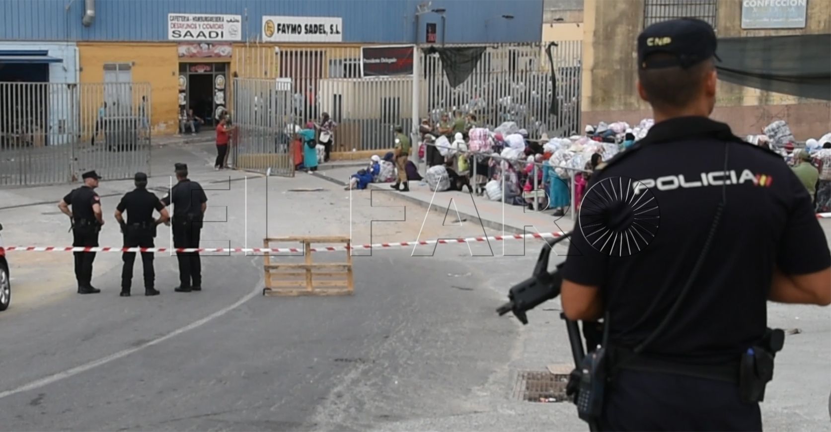 La UPR permanecerá en el Tarajal II mientras que la UIP controla frontera