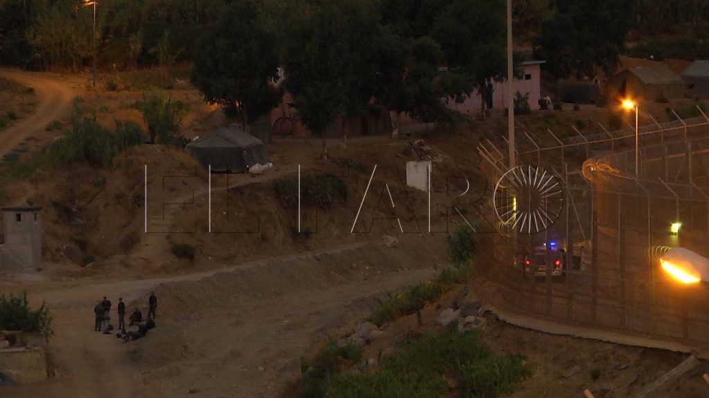 Guardia Civil detecta el acercamiento a la valla de un centenar de personas