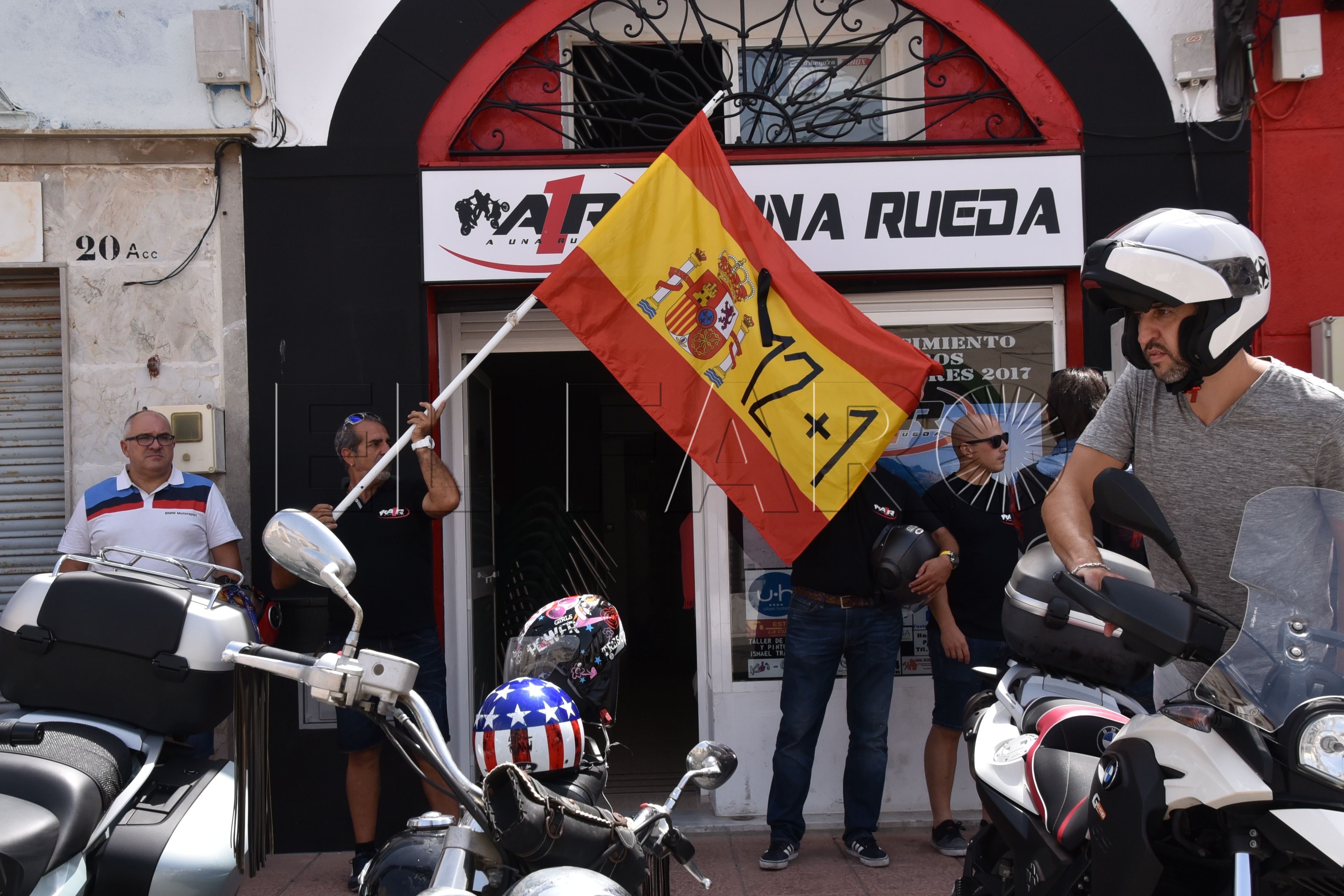 Los moteros ceutíes se suman al homenaje a Ángel Nieto