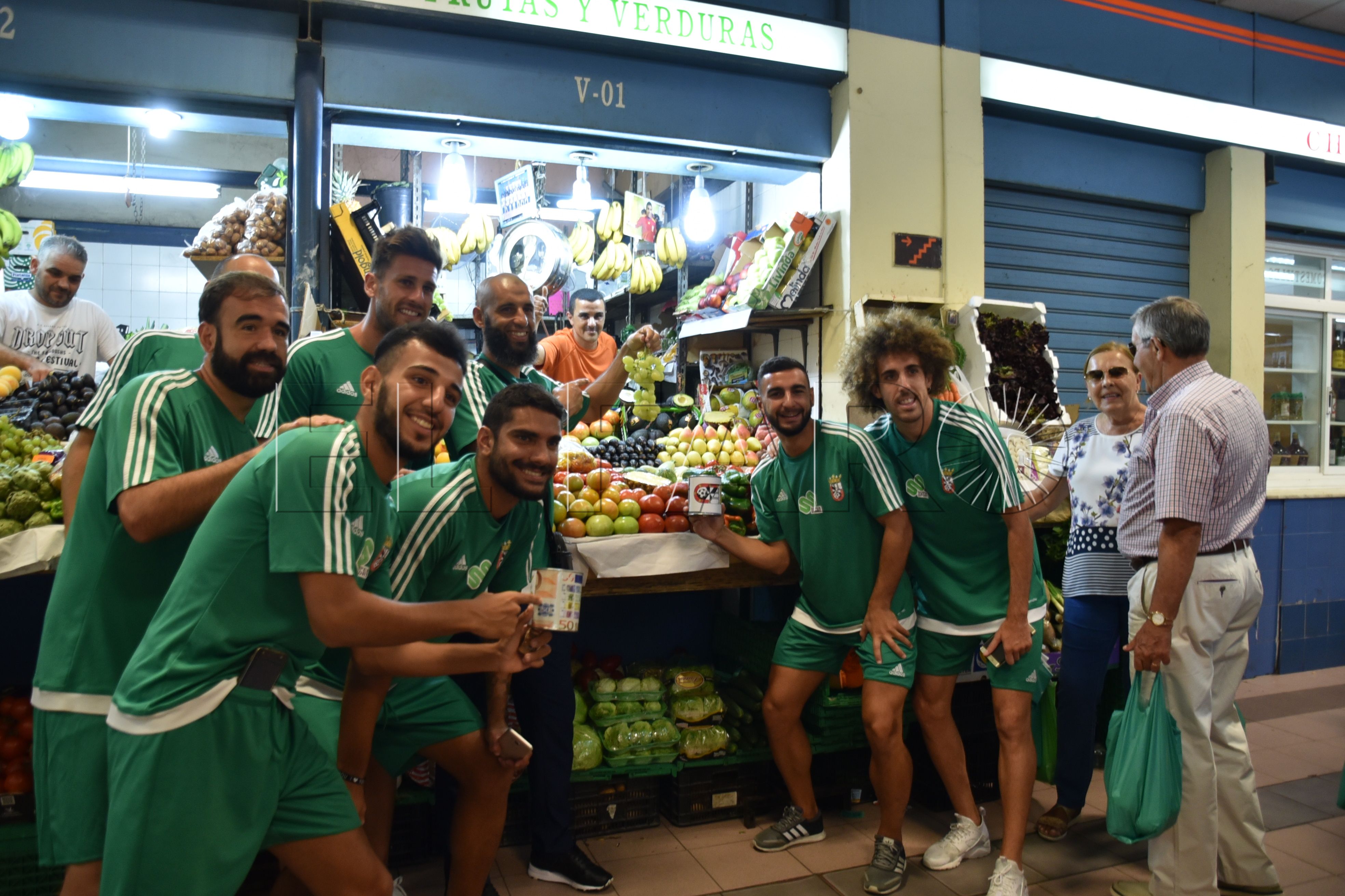 La plantilla del Ceuta FC busca nuevos abonados