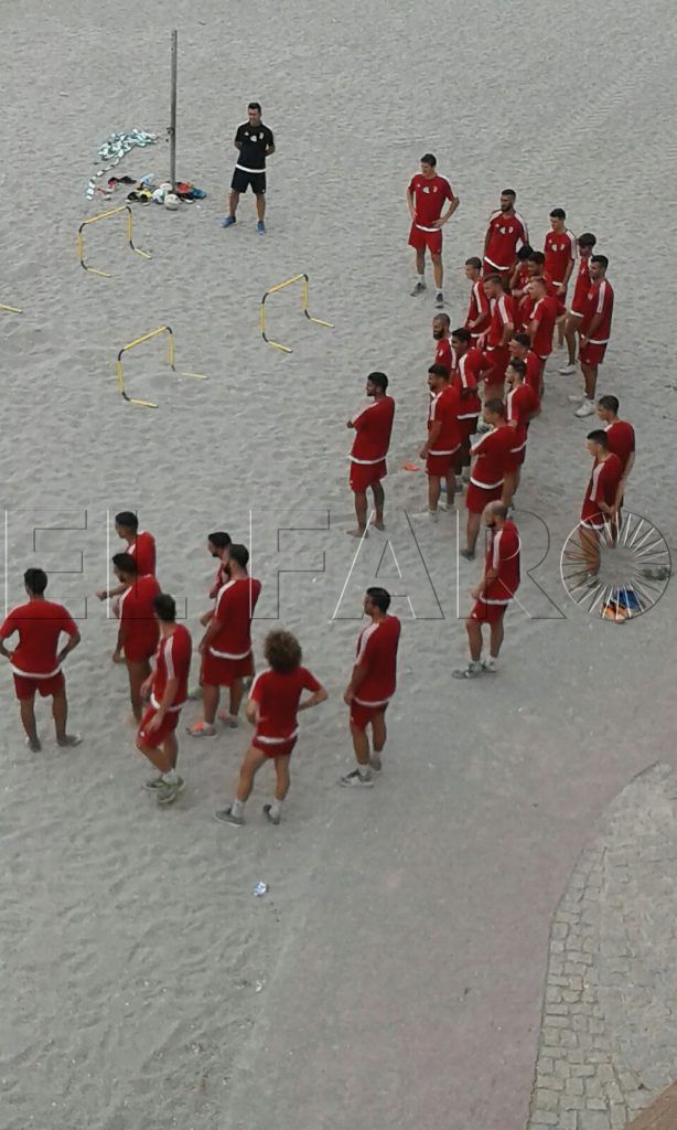 Sesión física en la playa del Chorrillo