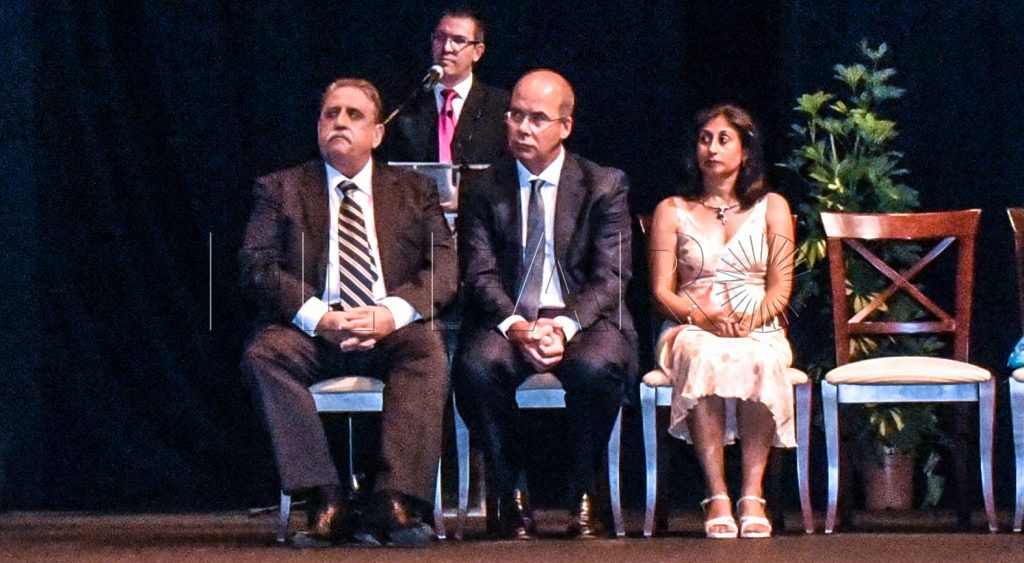 Plata para tres ciudadanos ejemplares