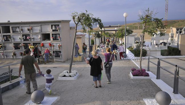 La Ciudad Autónoma convoca una bolsa de trabajo de peón de cementerio
