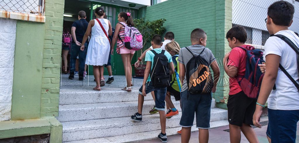 Expedientan a ‘Valoriza’ por iniciar tarde la limpieza de los colegios