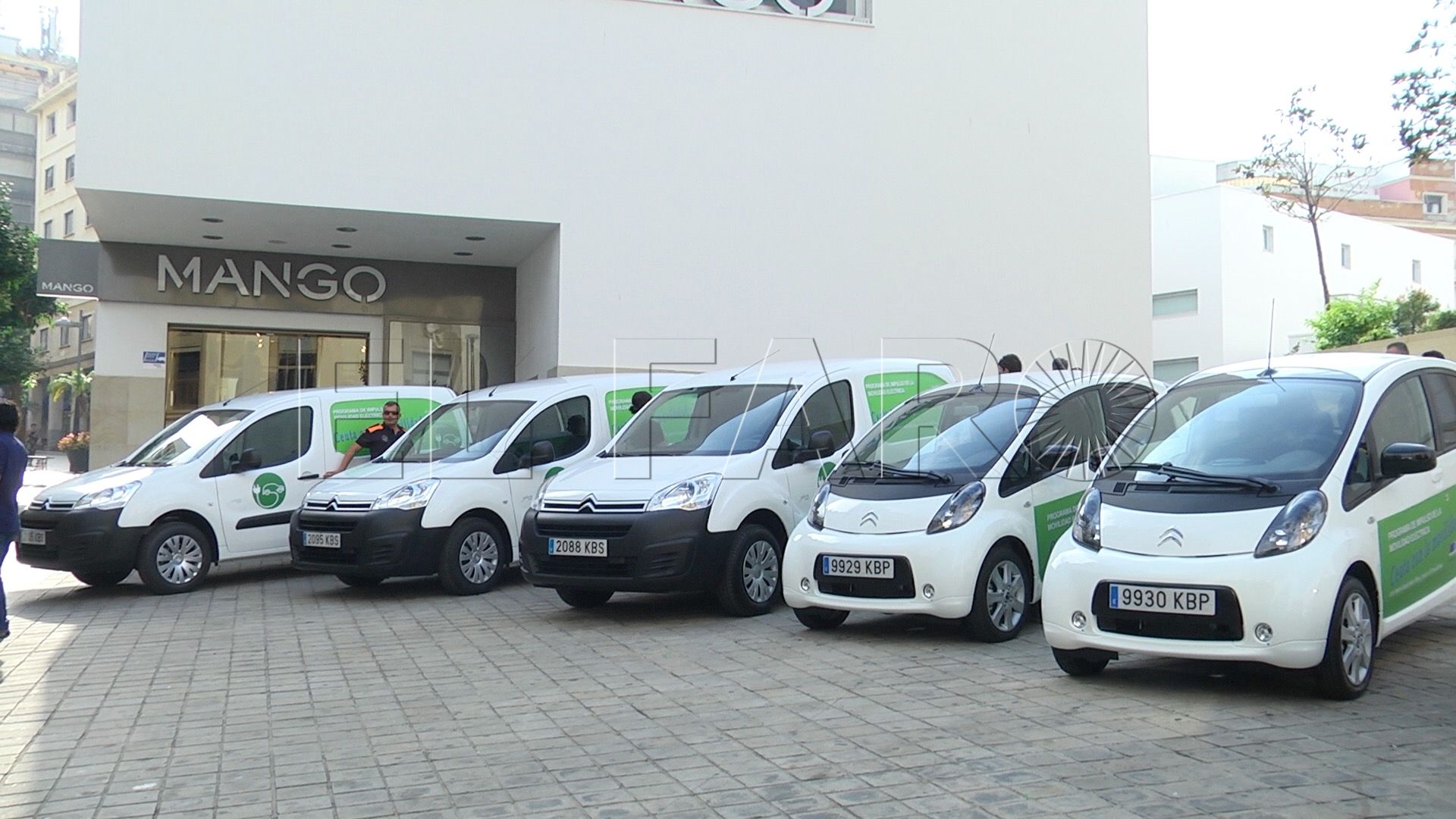 La Ciudad apuesta por la movilidad sostenible con la adquisición de cinco vehículos eléctricos