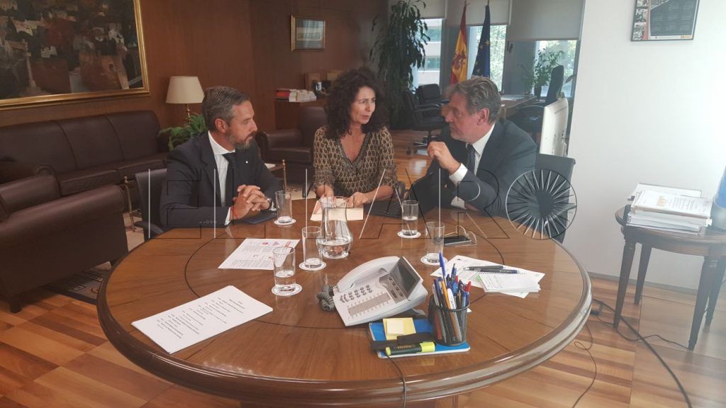 Carreira solicita a Turismo la reforma del Parador Nacional ‘La Muralla’
